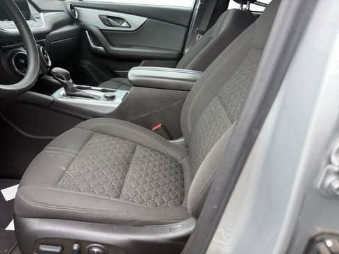 Used 2022 Chevrolet Blazer LT FWD image 5