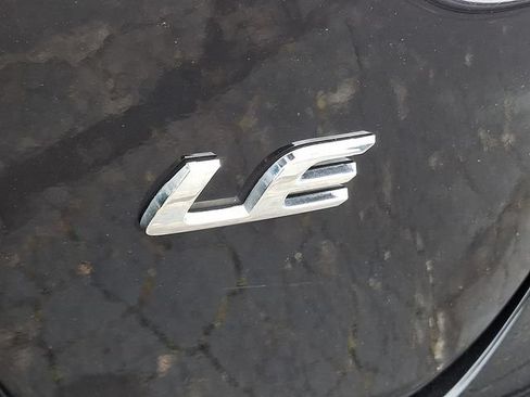 Used 2024 Toyota Corolla LE FWD image 31