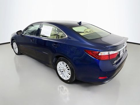 Used 2014 Lexus ES 350 w/ Luxury Package FWD image 5