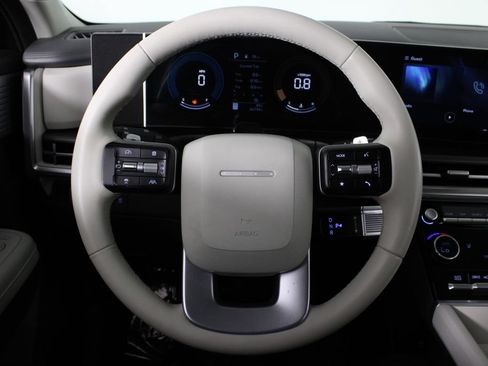 Used 2025 Hyundai Santa Fe SEL AWD/4WD image 10