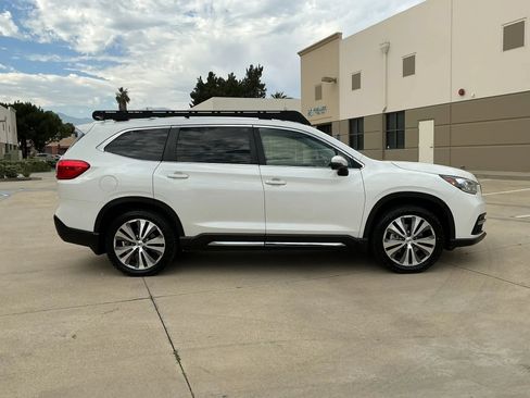 Used 2022 Subaru Ascent Limited w/ Technology Package AWD/4WD image 4