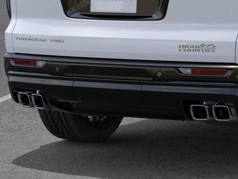 New 2026 Chevrolet Traverse High Country w/ LPO, Floor Liner Package AWD/4WD image 14