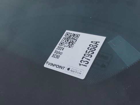 Certified 2024 Volvo XC90 B6 Plus w/ Protection Package Premier image 28