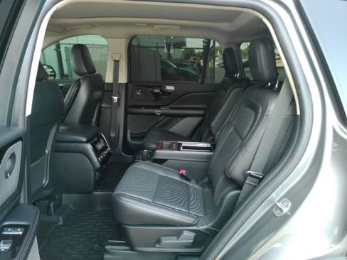 Used 2024 Lincoln Aviator Reserve w/ Equipment Group 201A RWD image 21