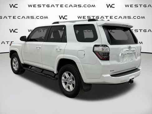 Used 2019 Toyota 4Runner SR5 AWD/4WD image 5