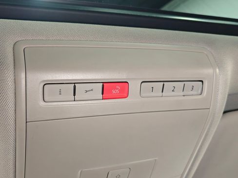 Used 2019 Volkswagen Atlas SE w/ Panoramic Sunroof Package image 13