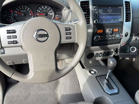 Used 2021 Nissan Frontier SV RWD image 17