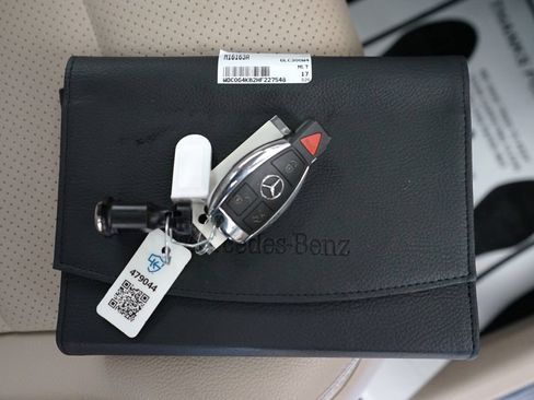 Used 2017 Mercedes-Benz GLC 300 4MATIC image 52