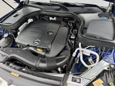 Used 2022 Mercedes-Benz GLC 300 image 5