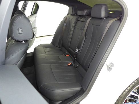 Used 2023 BMW 530e 530e iPerformance w/ M Sport Package image 20