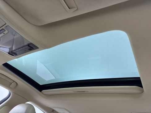 Used 2012 Lexus LS 460 w/ Comfort Pkg image 11