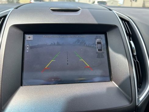 Used 2019 Ford Edge Titanium w/ Equipment Group 301A AWD/4WD image 22