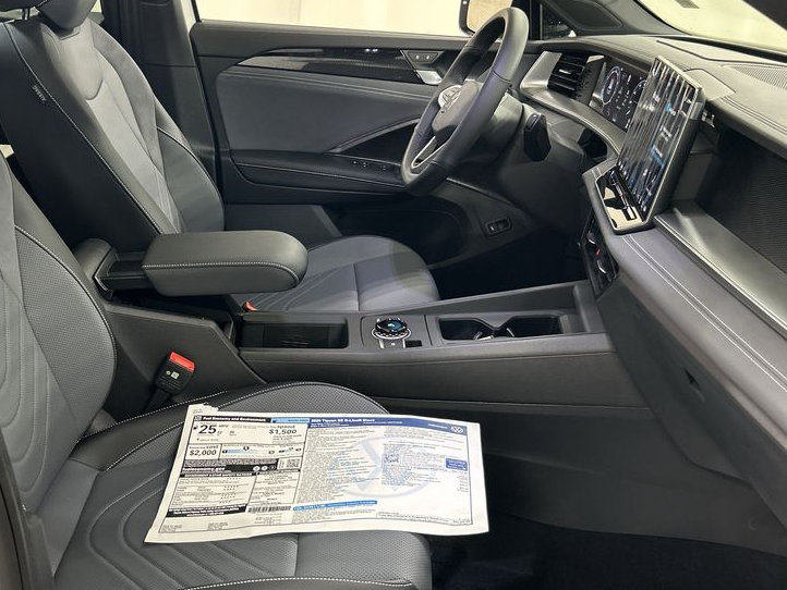 New 2026 Volkswagen Tiguan SE R-Line AWD/4WD image 20