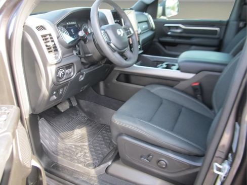 Used 2025 RAM 1500 Big Horn AWD/4WD image 10