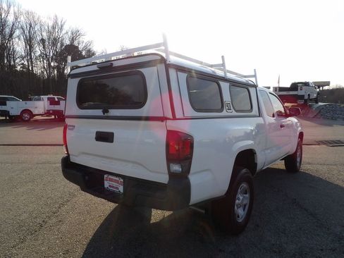 Used 2021 Toyota Tacoma SR image 7
