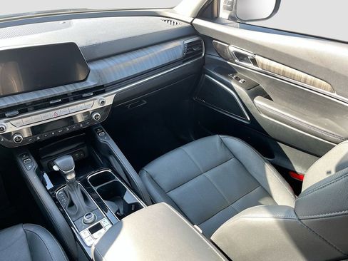 Used 2025 Kia Telluride EX AWD/4WD image 25