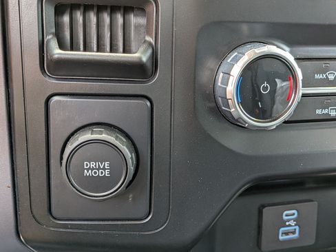 Used 2023 Ford F150 XLT w/ Equipment Group 301A Mid RWD image 29