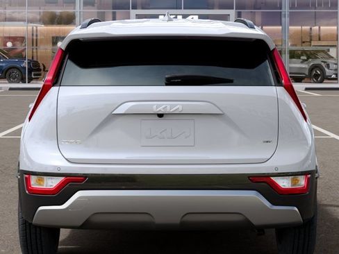 New 2026 Kia Niro FWD image 13
