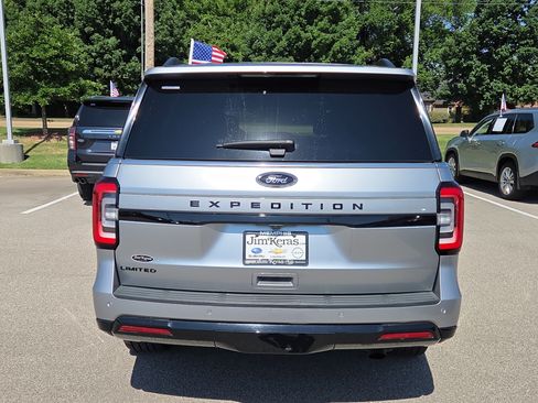 Used 2024 Ford Expedition Limited AWD/4WD image 4
