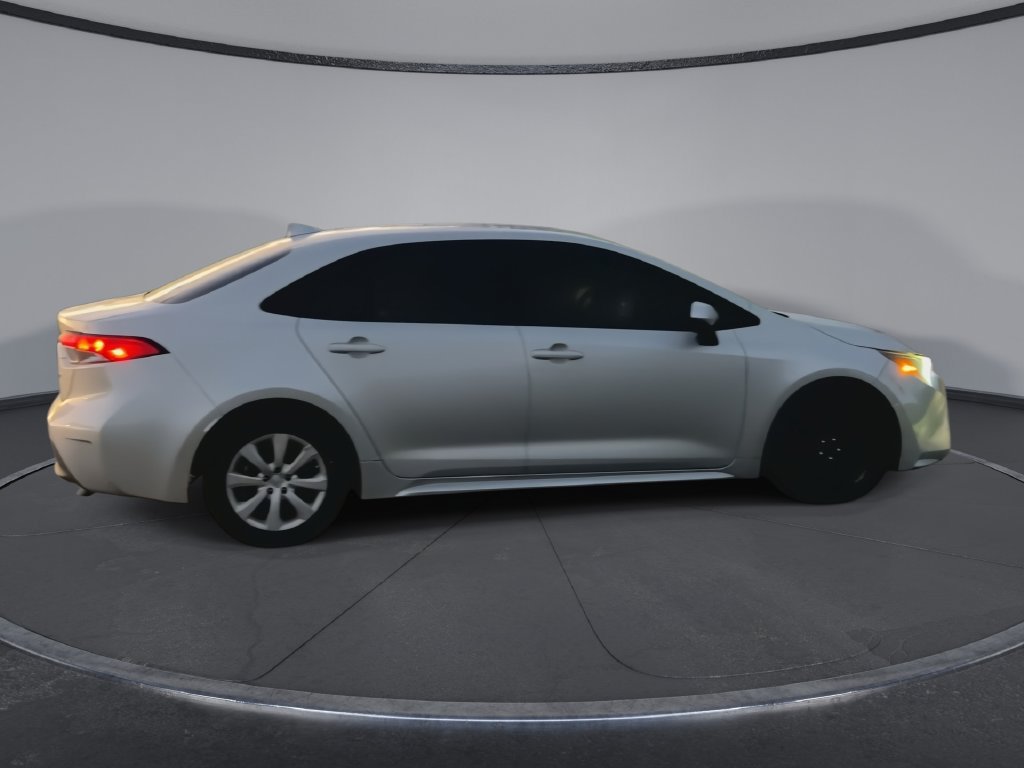 Used 2023 Toyota Corolla LE FWD image 9