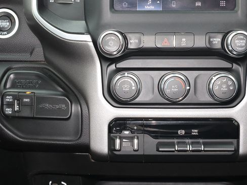 Used 2023 RAM 2500 Big Horn w/ Level 1 Equipment Group image 11