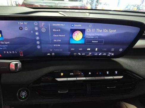 Used 2025 Buick Enclave Preferred FWD image 13