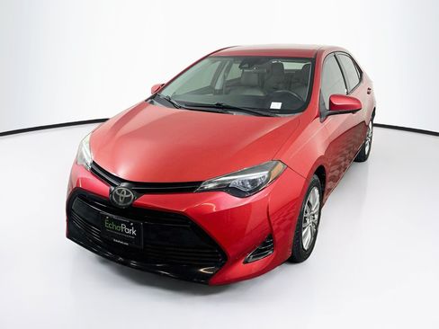 Used 2018 Toyota Corolla LE FWD image 3