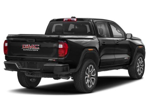 Used 2023 GMC Canyon AT4 w/ AT4 Premium Package AWD/4WD image 5