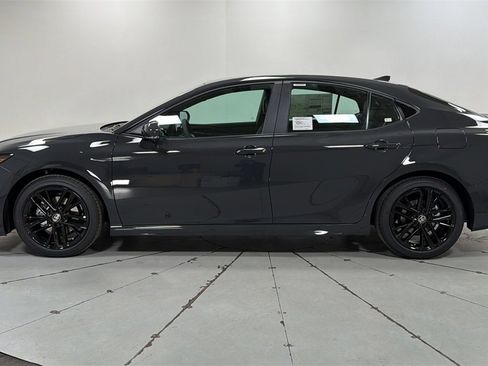 New 2026 Toyota Camry SE image 8