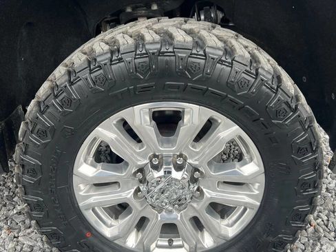 Used 2022 GMC Sierra 2500 Denali image 9