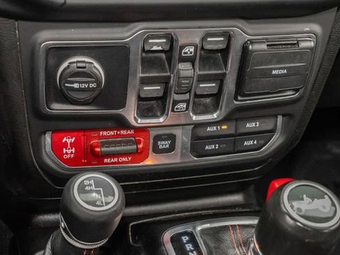 Used 2020 Jeep Wrangler Unlimited Rubicon AWD/4WD image 21