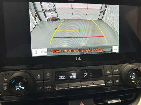 Used 2025 Toyota Grand Highlander AWD image 36