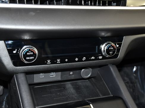 Used 2025 Mitsubishi Outlander SE AWD/4WD image 28