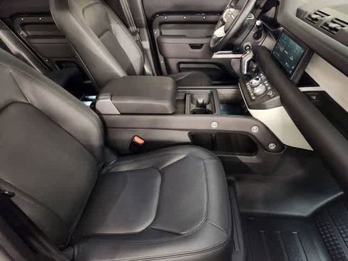 Used 2024 Land Rover Defender 110 S AWD/4WD image 3