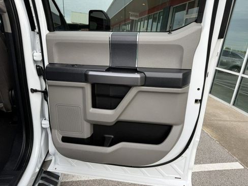 Used 2022 Ford F250 XLT w/ FX4 Off-Road Package image 21