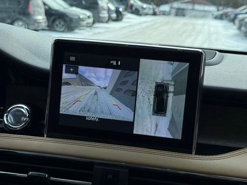 Used 2020 Lincoln Corsair Reserve w/ Equipment Group 201A image 7