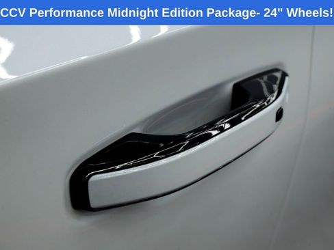 New 2026 Chevrolet Suburban High Country image 4