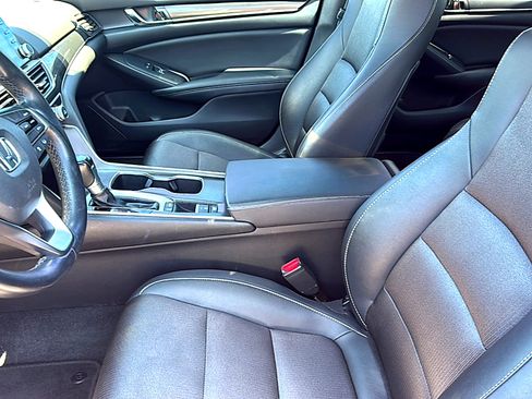 Used 2019 Honda Accord Sport image 13
