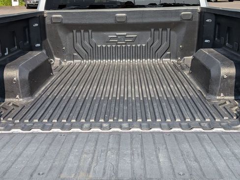 Used 2019 Chevrolet Silverado 1500 LT w/ All-Star Edition AWD/4WD image 7