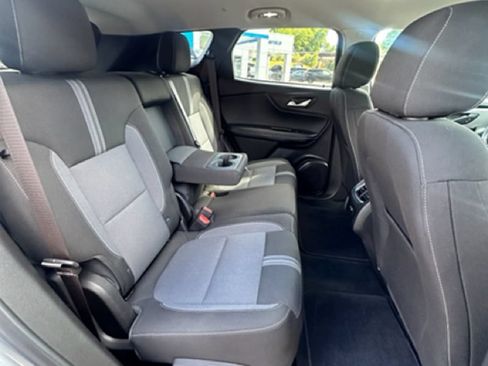 Used 2024 Chevrolet Blazer LT FWD image 26