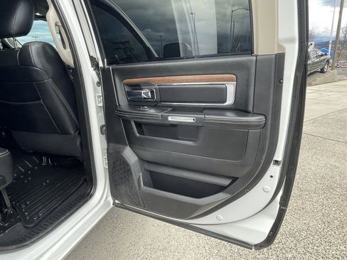 Used 2017 RAM 3500 Laramie w/ Sport Appearance Group AWD/4WD image 18