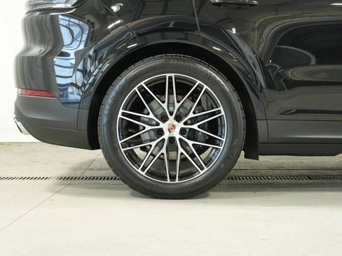 New 2026 Porsche Cayenne AWD/4WD image 40