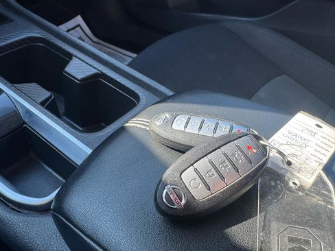 Used 2021 Nissan Sentra SV FWD image 24