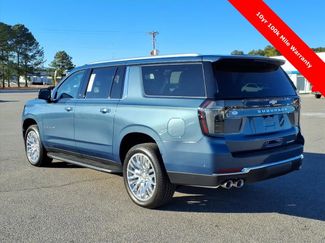 New 2026 Chevrolet Suburban Premier w/ Sun And Tow Package AWD/4WD video 3