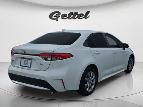 Used 2022 Toyota Corolla LE FWD image 5