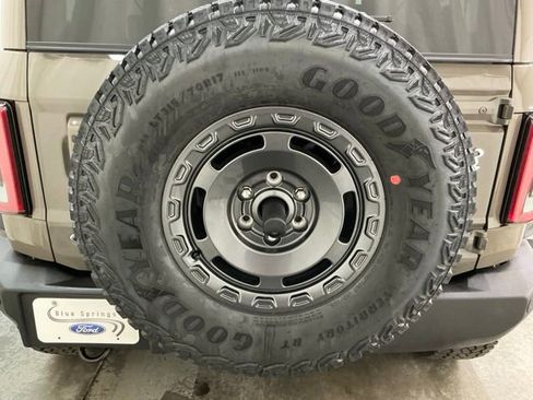 New 2025 Ford Bronco Outer Banks w/ Sasquatch Package image 5