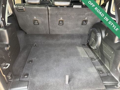 Used 2022 Jeep Wrangler Sahara image 24