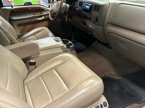 Used 2004 Ford F350 Lariat image 17