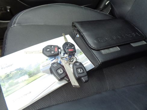 Used 2014 Subaru Forester 2.0XT Touring w/ Popular Package #2 image 9