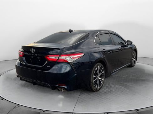 Used 2020 Toyota Camry SE image 7